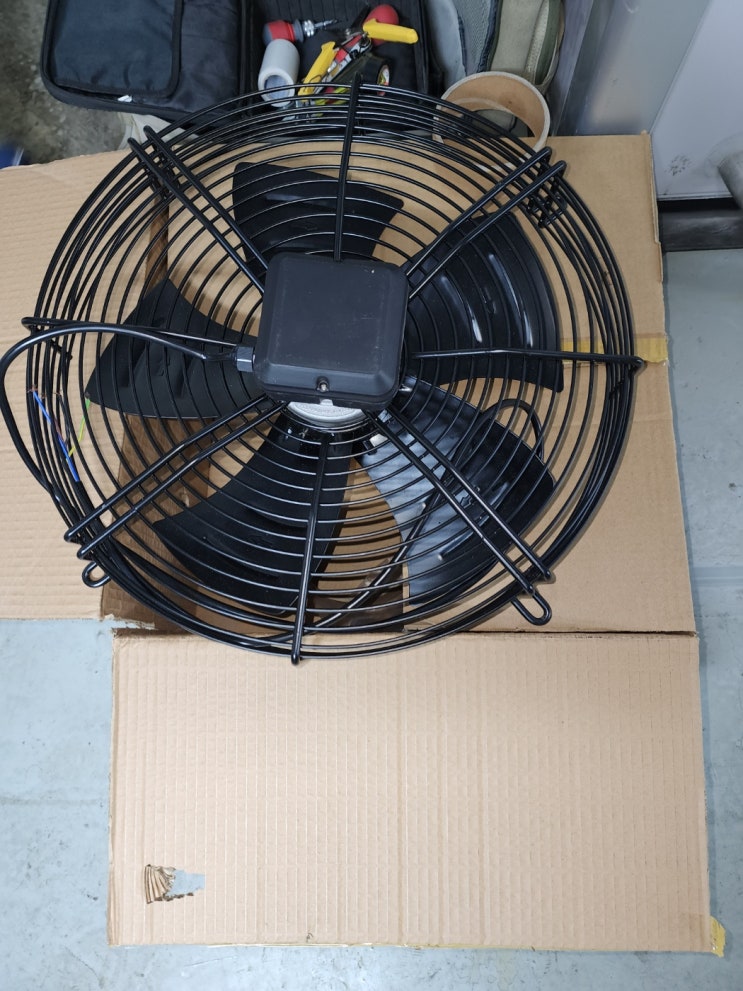  항온 항습기 실외기 일체형 FAN MOTOR 교체