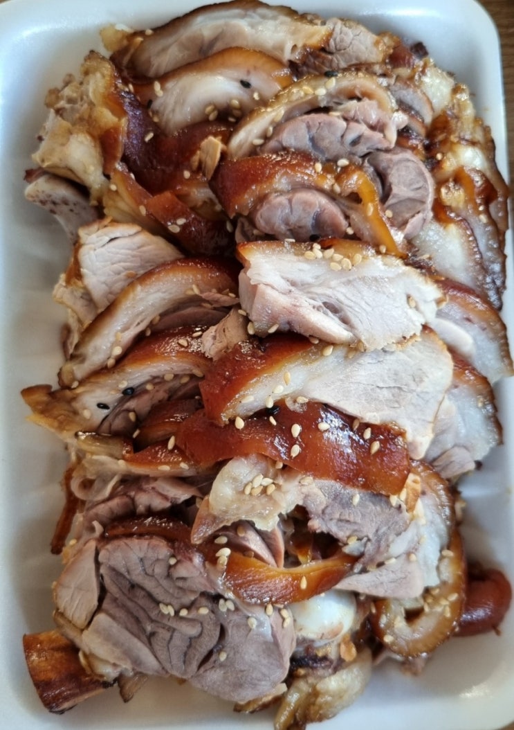  인계동 맛집 아강족발 쫀득하면서 부드러운 족발