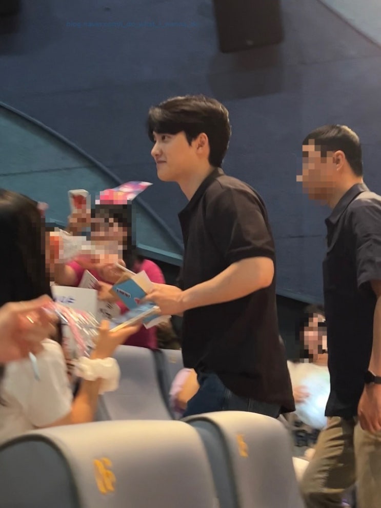  <더 문> 무대인사 A열 후기
