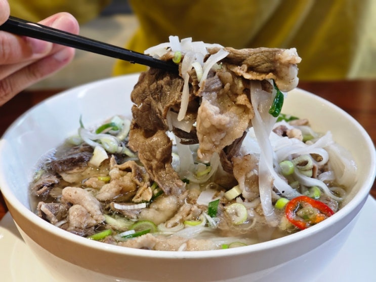  비욘드비엣남 베트남 쌀국수 장사가 잘 돼서 확장 오픈한 국회의사당역 맛집