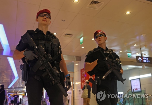 유행처럼 번지는 '살인 예고'…"엄정 처벌" 칼 빼든 수사기관 유행처럼 번지는 '살인 예고'…"엄정 처벌" 칼 빼든 수사기관