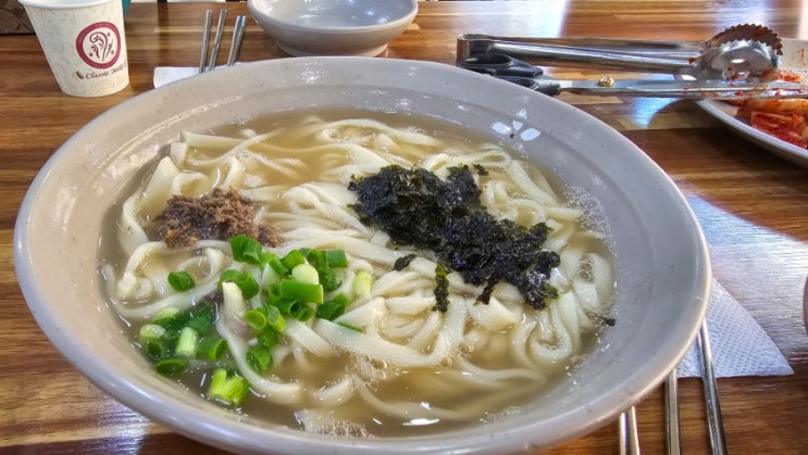  중랑역 동부시장 맛집, 우연히 들린 옛스러운 골목의 옛가칼국수집