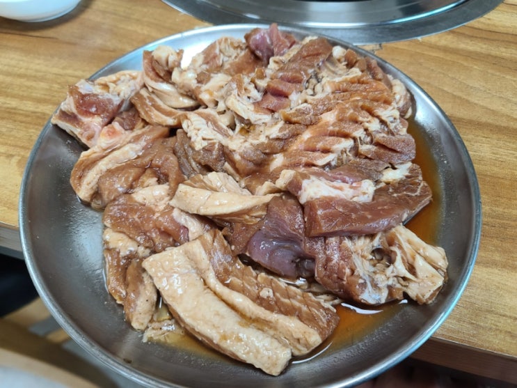  상주 맛집 신원가든 수제돼지갈비 맛있어요.