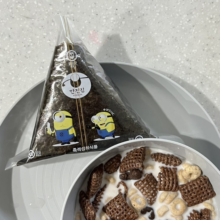 월간밥상 7월: 무더위와 무더위, 복날, 열감기 그리고 집밥 효자템 만전김 삼각김밥. 월간밥상 7월: 무더위와 무더위, 복날, 열감기 그리고 집밥 효자템 만전김 삼각김밥.