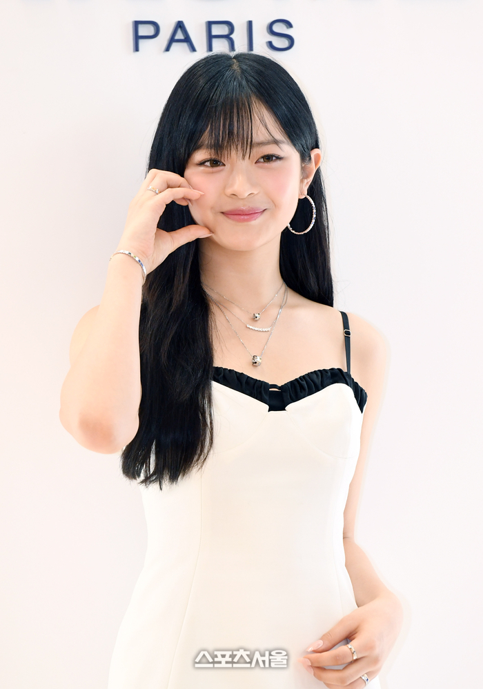 뉴진스 하니, '수천만원대 주얼리' 반짝반짝 미소...이렇게 예쁘면 어떡'하니' 뉴진스 하니, '수천만원대 주얼리' 반짝반짝 미소...이렇게 예쁘면 어떡'하니'