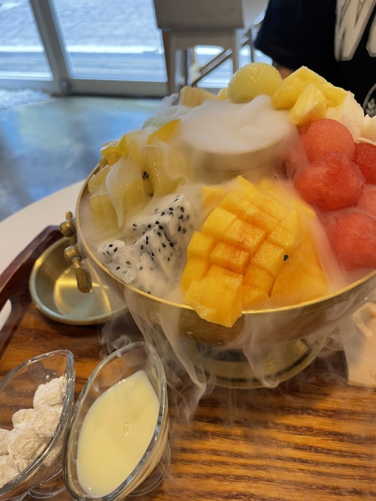  [대전] 빙수 맛집 “더써니스트카페"에 망고빙수 먹으러 갔다가 실패하고 과일빙수 먹은 썰 푼다