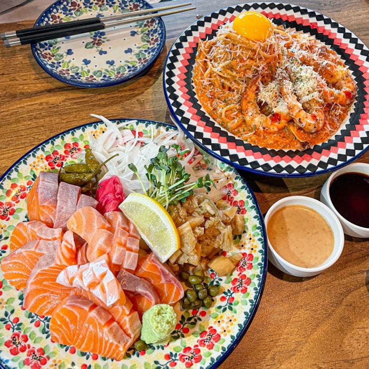  홍대 연남동 연어맛집 연어롭다 후기 및 웨이팅 정보