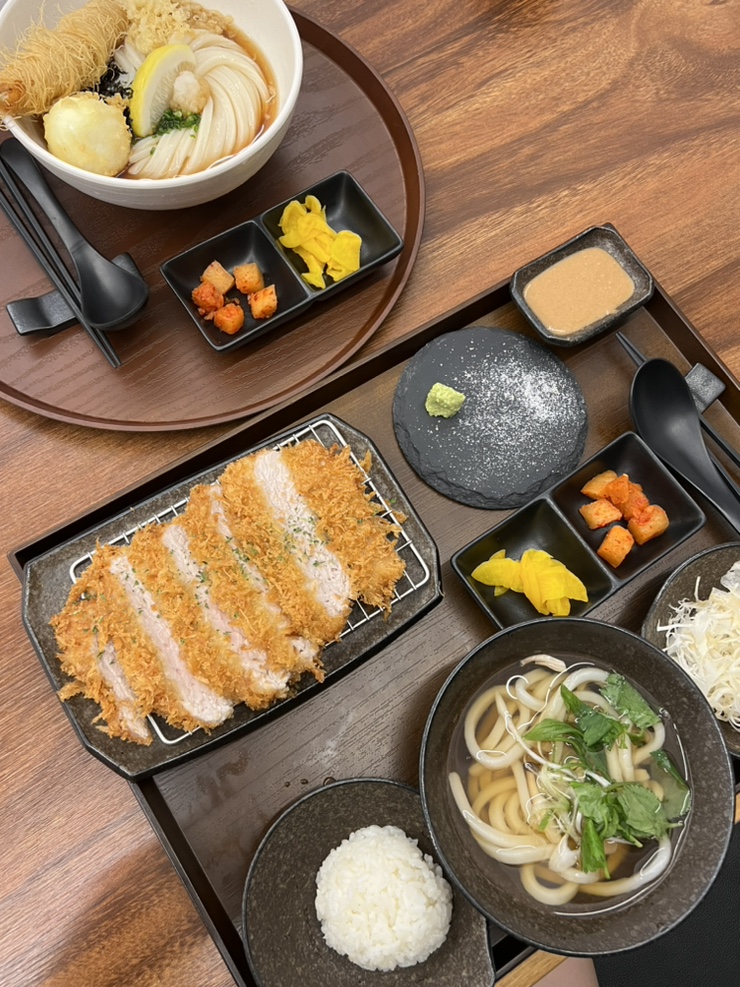  신중동역 맛집 동심 우동에 진심인 식당, 근데 돈가스도 미쳤다