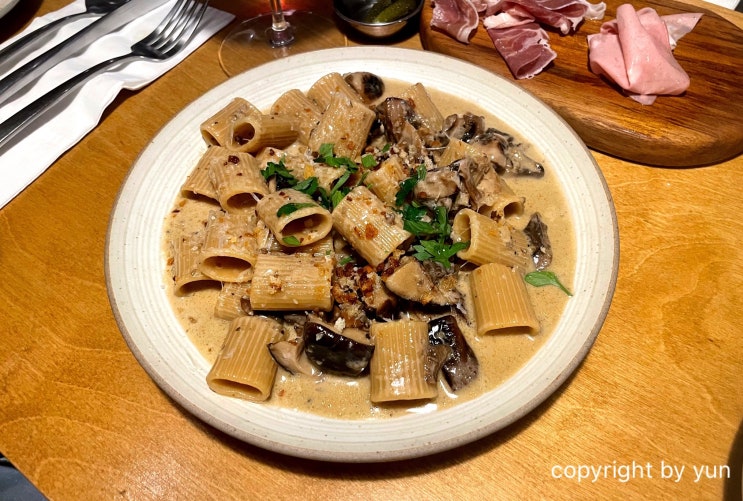  [용산] 정성 들인 요리와 다양한 와인이 있는 UFFIZI Bar, 우피치 바