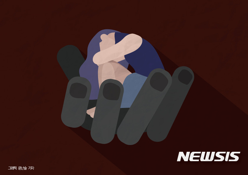 수억 뺏고 남매간 성관계 시켰다…무속인 부부가 19년 가스라이팅 수억 뺏고 남매간 성관계 시켰다…무속인 부부가 19년 가스라이팅