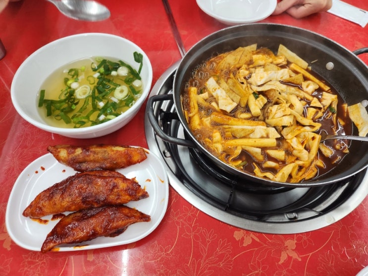 이수 애플하우스! 반포에 있을 때 보다 더 넓어지고 맛있어진 무침 만두와 즉석떡볶이! 사당동 떡볶이 맛집! 이수 애플하우스! 반포에 있을 때 보다 더 넓어지고 맛있어진 무침 만두와 즉석떡볶이! 사당동 떡볶이 맛집!