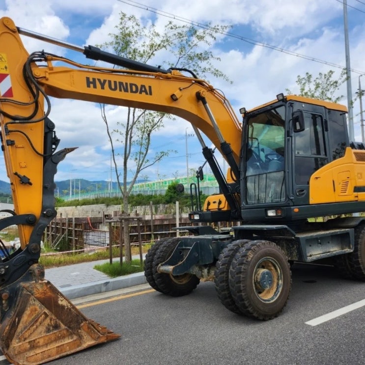 현대 HW145 2016년식 6100만원 판매합니다. 현대 HW145 2016년식 6100만원 판매합니다.