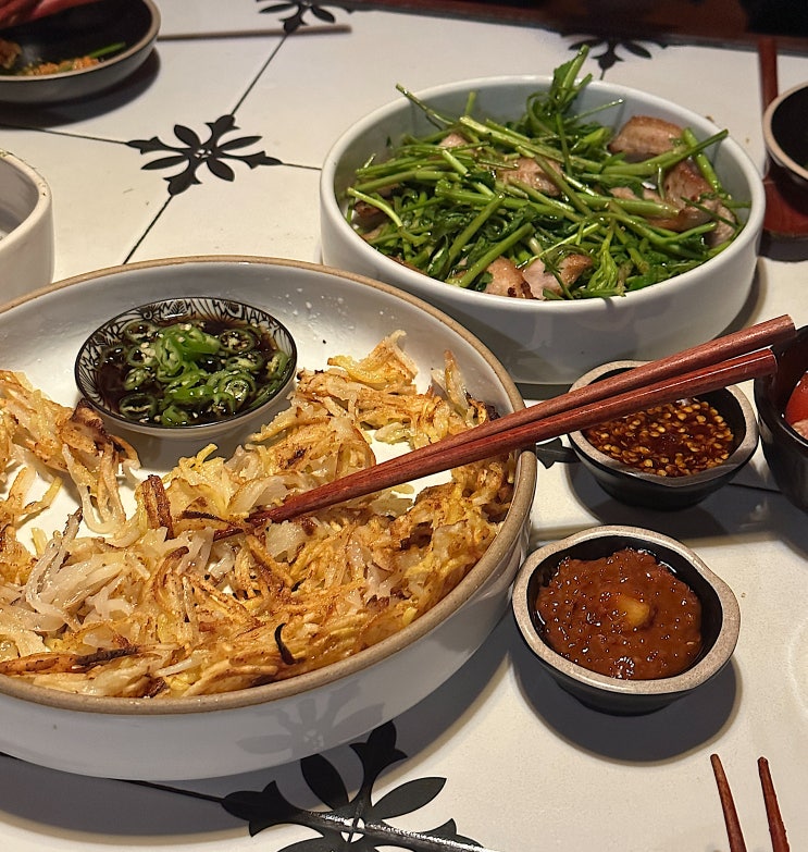 서울 신용산 삼각지 | 안주 맛집 술집 주식에서 안주 4개 뿌순 후기, 핫플은 테이블링 웨이팅 필수