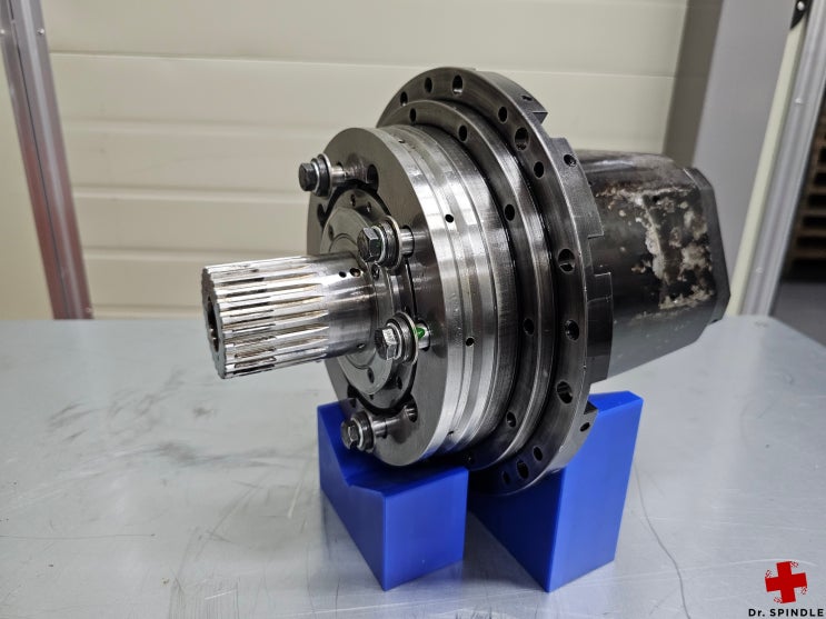 Hermle(Germany) / C400 / 18,000RPM
