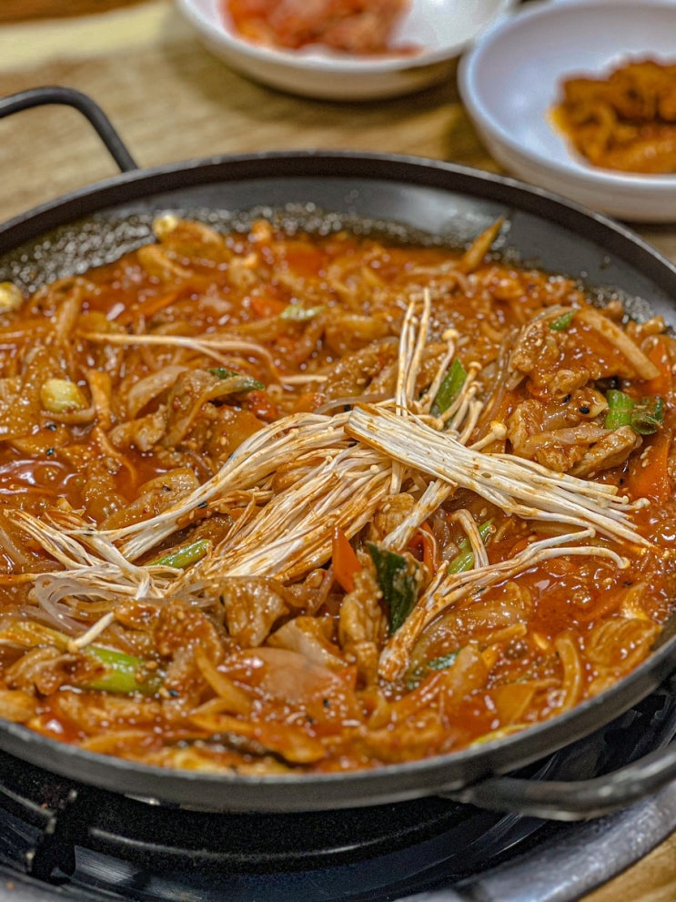  울산 천곡동 맛집 한식 간단하게 제육볶음 한 끼 부뚜막