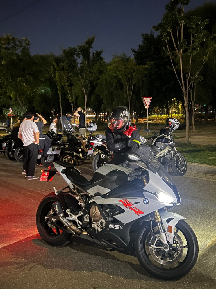  바이크라이딩을 하며 느낀 생각들과 이야기  (s1000rr / 슈퍼커브 / 바이크동호회 / 바이크 세차 / 밤바리)