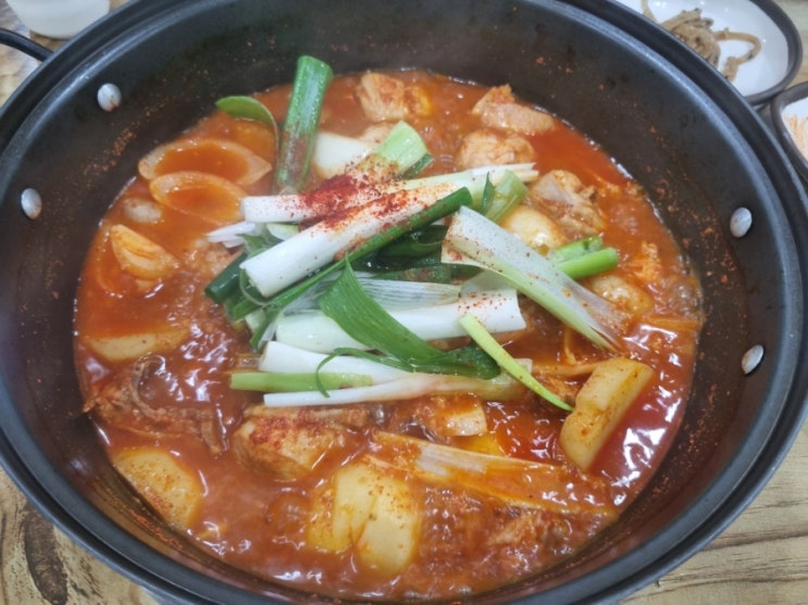  대전 유천동 맛집 맛있는 닭도리탕을 찾아 정식당 방문