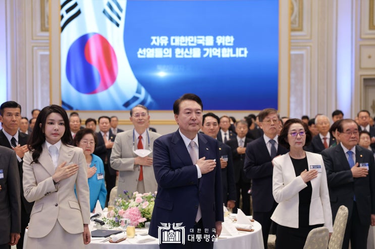 윤석열 <b>대통령</b> 부부, <b>독립유공자</b> 및 유족 등 158명 초청 오찬
