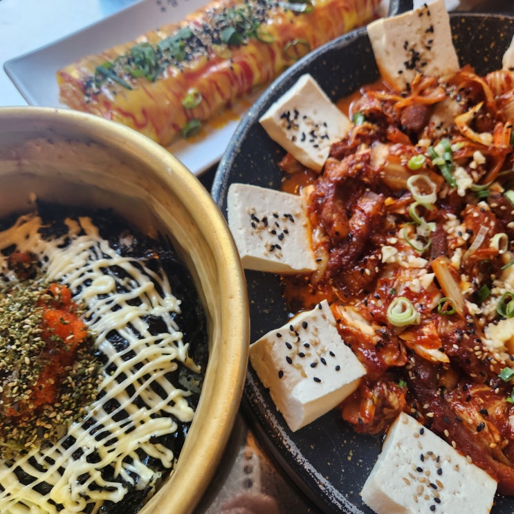 삼산회관 제천장락점: 충북 제천의 특별한 고기 요리와 김치 요리의 향연