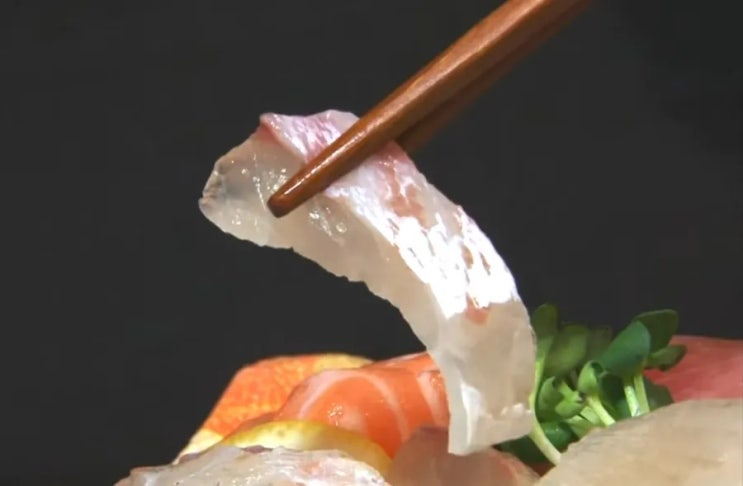 장마철 비올때 회 먹어도 될까? 장마철 비올때 회 먹어도 될까?