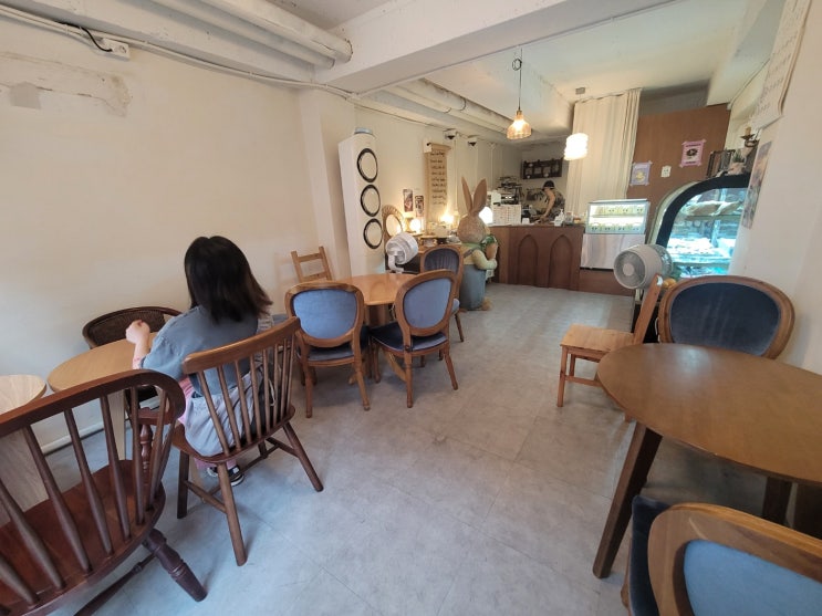  망원디저트 샌드위치와 향긋한 커피로 하루 시작
