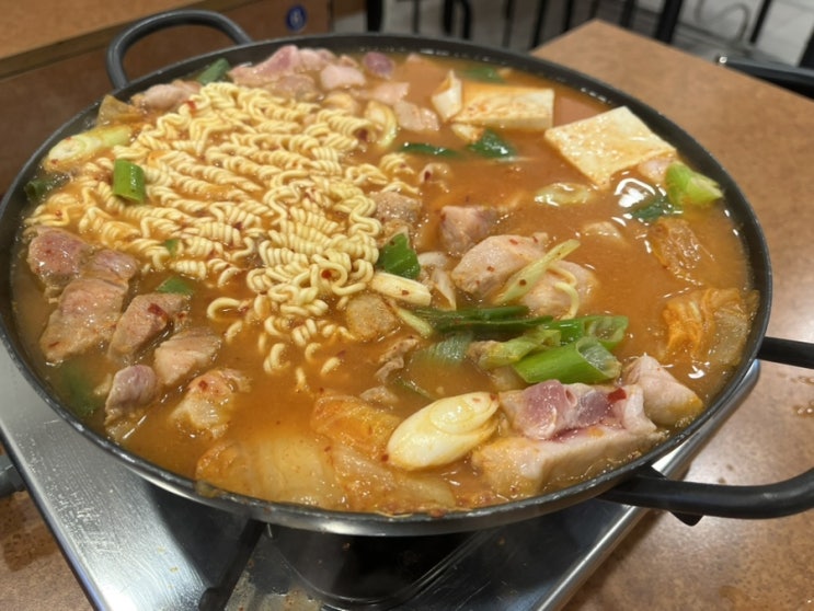  여의도 맛집, 김삼보 김치찌개 제주생고기(feat 솥밥)
