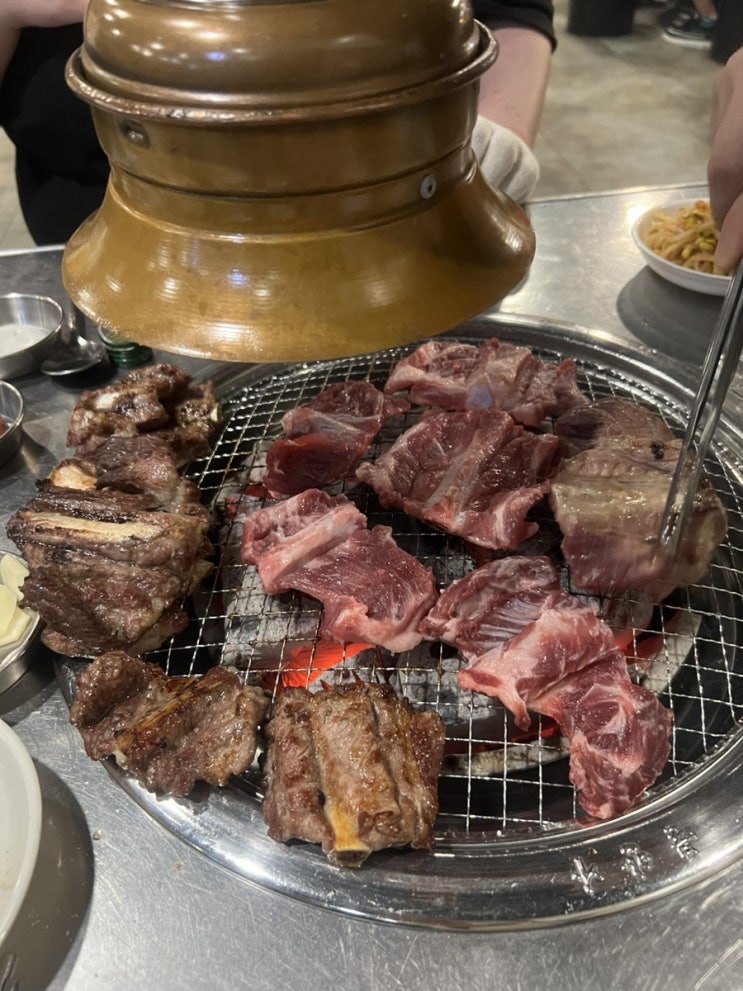  2023년 7월 29일 | 고기뜯다 정전된적 있니? 첫끼부터 파란만장한 감자들의 대전&유성 여행 1일차 , “박봉명생갈비”