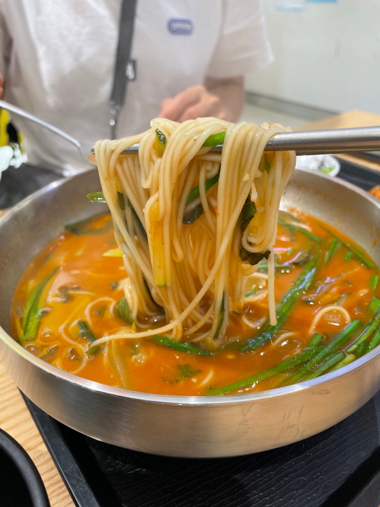  옥천휴게소 특이한 신메뉴 민물생선국수 칠보국시 옥천포도돈까스