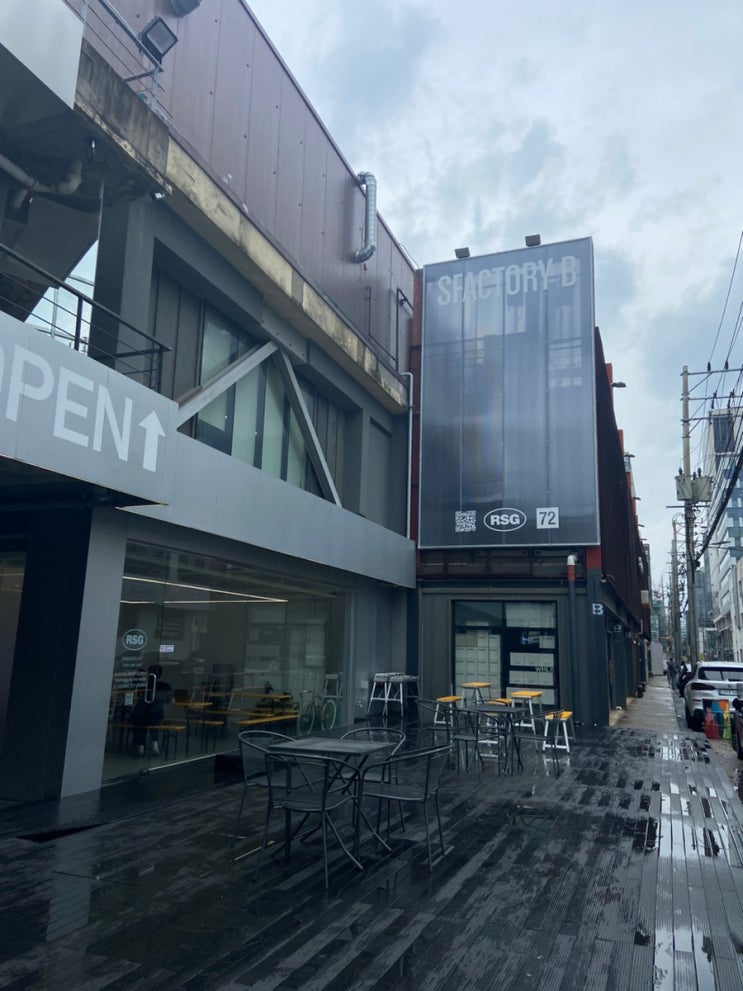  성수동 핫플 에스팩토리갔는데 더 핫한 비비즈 멤버 지지(zizi)님을?