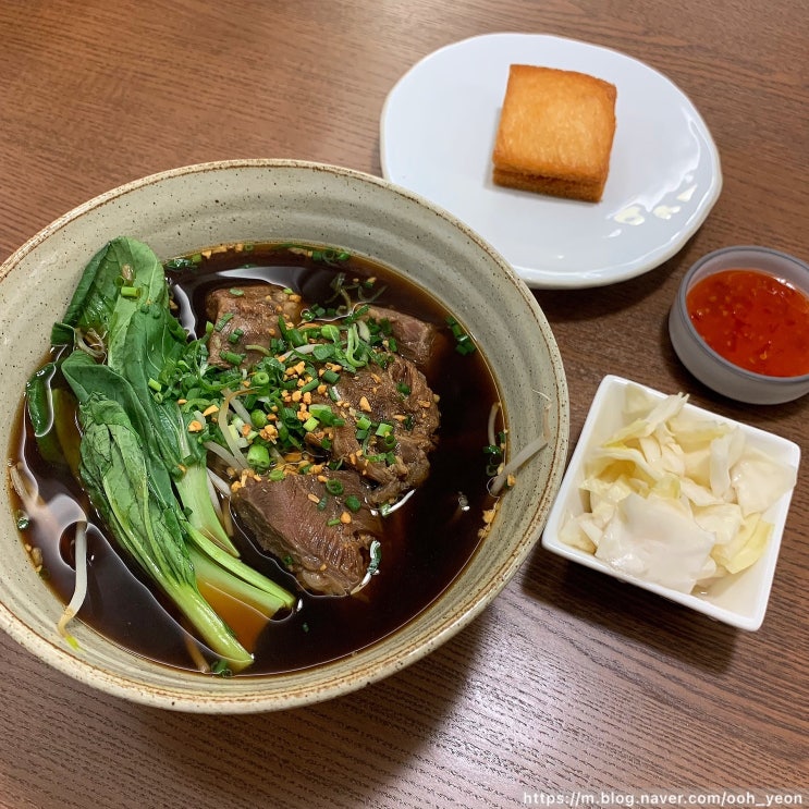  수원 영통역/경희대 국제캠 근처 우육면 맛집 '청화월'