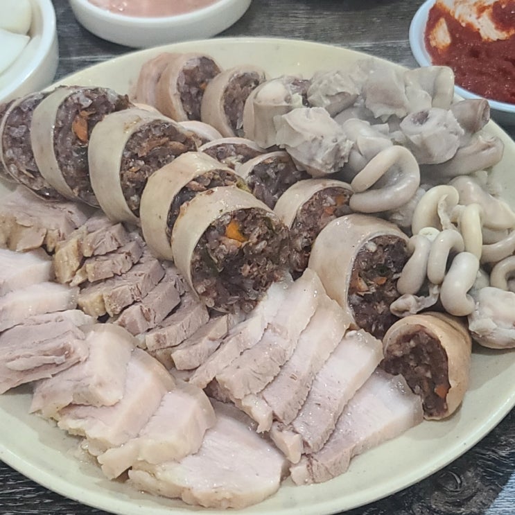  암뽕순대가 맛있는 대구 달서구 도원동 잔치마을