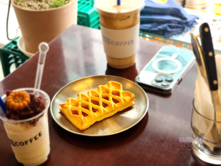  가장 망리단길스러운 카페 망원동 이호커피 E-HO COFFEE