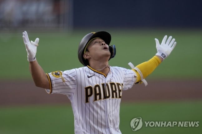 <b>김하성</b>- 대한민국 역대 No.1... 프렐러 <b>단장</b> KIM이 살렸다"