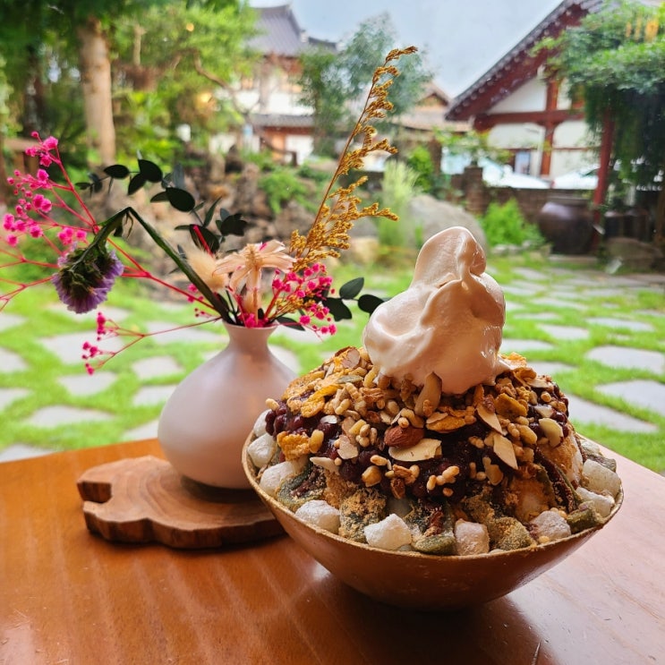  [전주 한옥마을 카페] "카페 이르리" :: 고즈넉한 분위기가 인상적인 빙수 맛집 | 반려동물 동반 카페