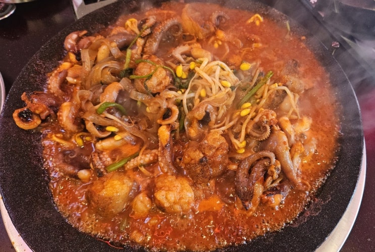 이열치열 더위 이기는 목동쭈꾸미...매콤한 한우 대창 쭈꾸미가 있는 <쭈꾸미도사> 오목교점 이열치열 더위 이기는 목동쭈꾸미...매콤한 한우 대창 쭈꾸미가 있는 <쭈꾸미도사> 오목교점