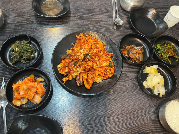 [충북 단양] 든든한 한끼 점심추천, '명촌 떡갈비 식당' 로컬 맛집 후기 (뚝배기 떡갈비)