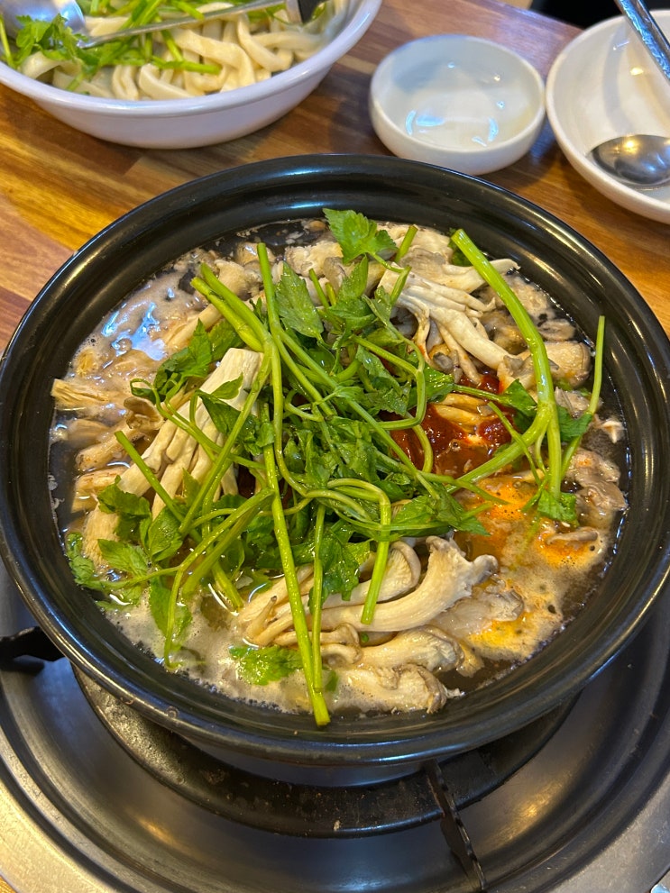  여의도 맛집 | 풍자또간집 ‘가양칼국수버섯매운탕’ 솔직찐후기 - 주차정보, 평일 웨이팅