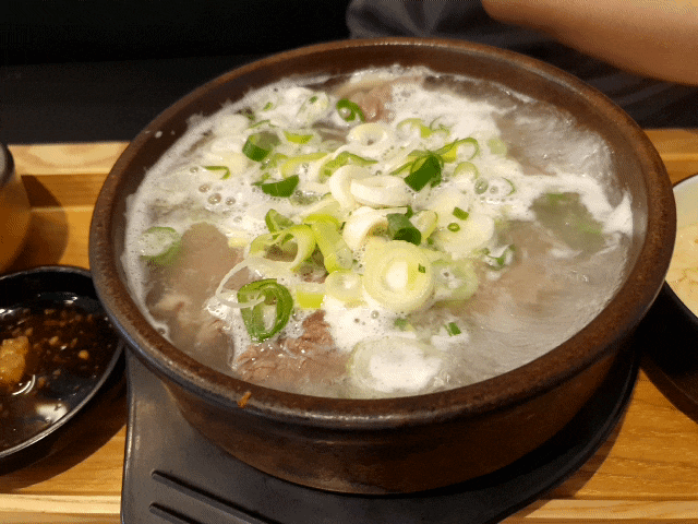  성수역 밥집 한식은 푸짐한 성수 곰식당