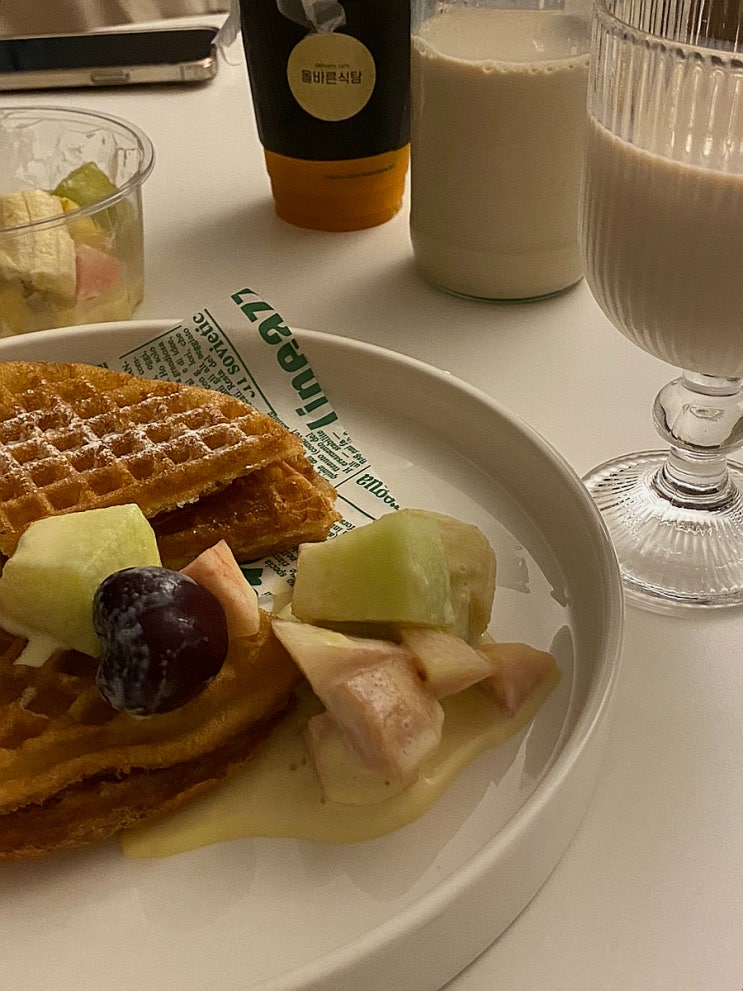  [중흥동 카페] 밀크티에 반하고 생과일 젤라또 와플에 치이는 광주 디저트 맛집 '올바른 식탐'