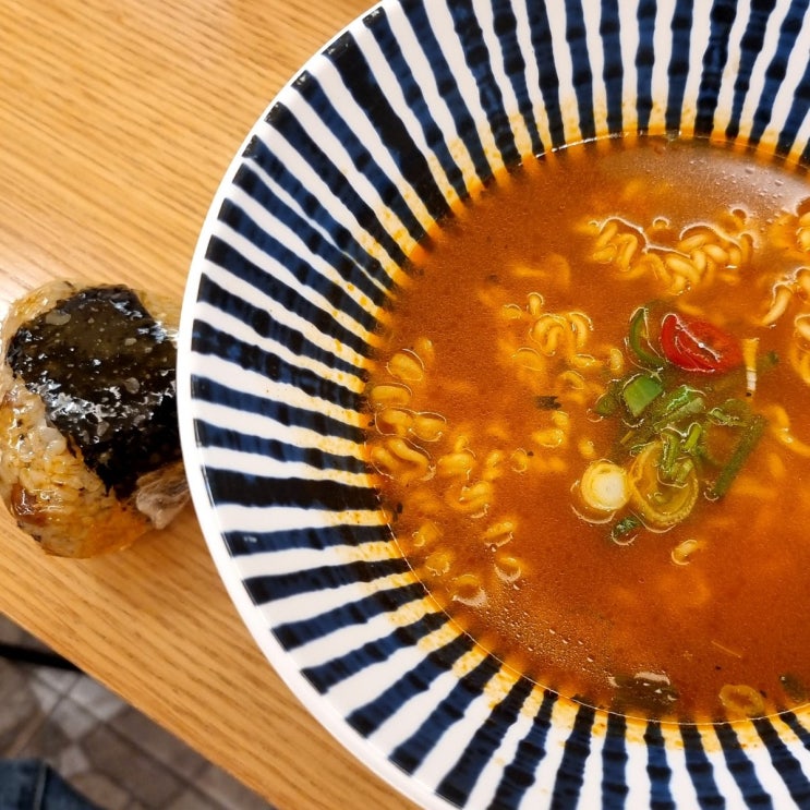  서울 회기역 맛집] 쉐프의한끼 || 간단히 먹기 좋은 밥집 (feat. 주먹밥 & 라면)