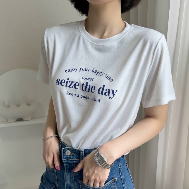  [3컬러/찰랑찰랑] 라운드 레이온 스판 레터링 반팔 티셔츠