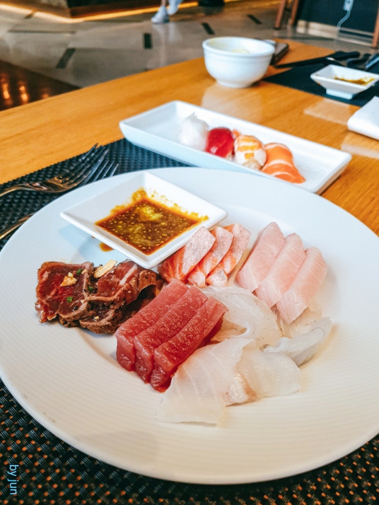  용산역 서울드래곤시티 푸드익스체인지 - 고기보단 해산물이 더 인상적인 호텔 뷔페