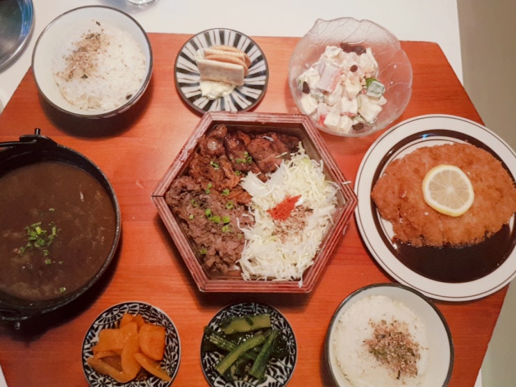 아늑한 분위기의 일본 가정식 패밀리레스토랑 토끼정