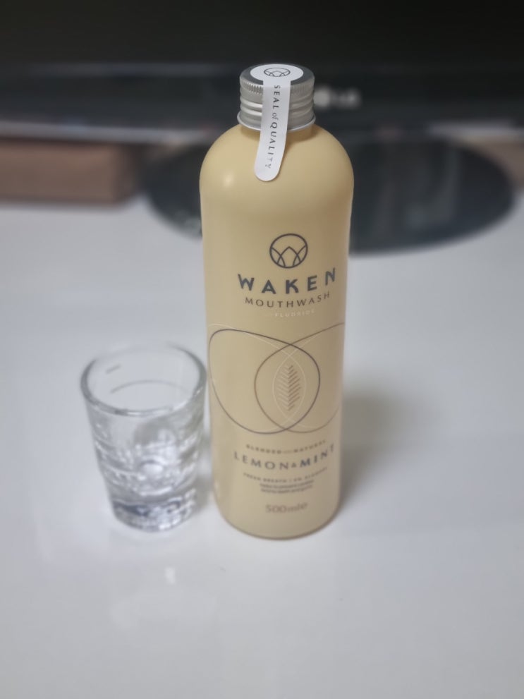  무알콜, 무색소, 무인공향료 비건식 가글 "웨이큰마우스워시" 후기, 레몬민트향으로 구취 임냄새제거, 충치예방까지