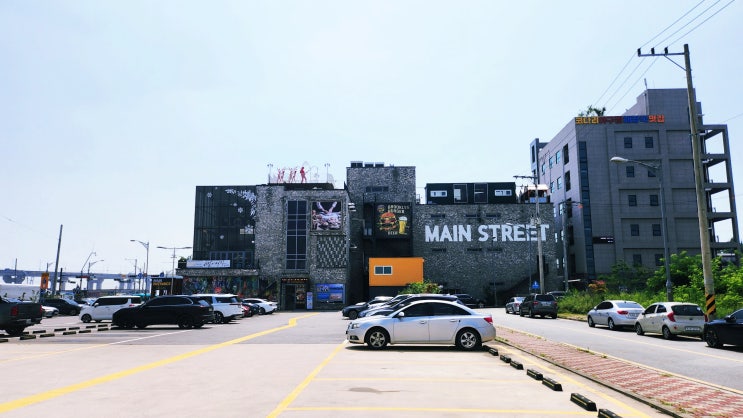 뉴욕 타임스퀘어가 경기도 평택에?! 평택 대형카페 메인스트리트 내돈내산