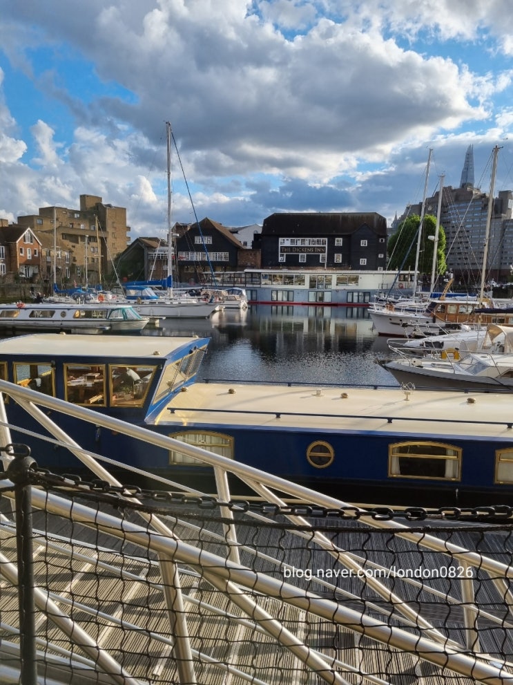  런던의 산책길 2 (St Katharine Docks)