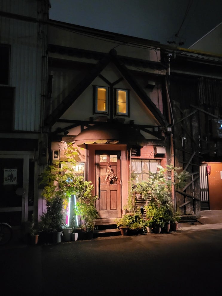 [일본] 나고야 가나야마역 근처 동화 속에 온 것만 같은 저녁 식사 장소 추천 (양식/디저트/와인바/비스트로)