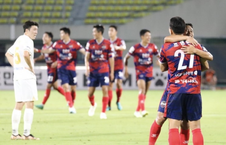 2023시즌 K리그2 국내 프로축구 25라운드 김천상무 서울이랜드 부산아이파크 전남드래곤즈 2023시즌 K리그2 국내 프로축구 25라운드 김천상무 서울이랜드 부산아이파크 전남드래곤즈