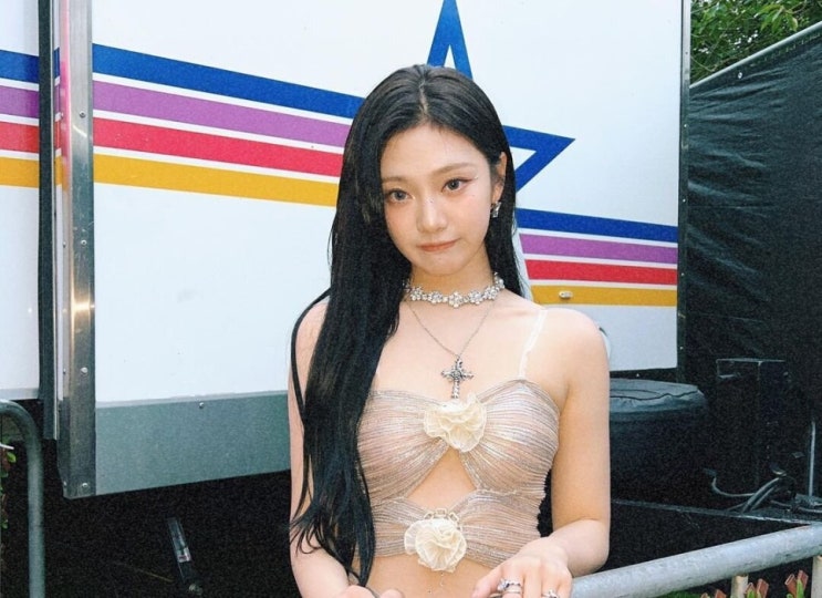 에스파 멤버 닝닝, 비주얼 폼 미쳤다...팬들 설레게하는 완벽 비주얼 에스파 멤버 닝닝, 비주얼 폼 미쳤다...팬들 설레게하는 완벽 비주얼