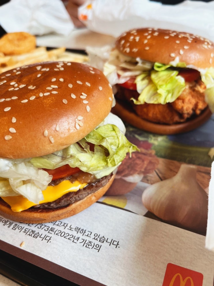  구리 맛집ㅣ맥도날드 돌아온 신메뉴 "창녕갈릭버거" 비프, 치킨버거 (#허니버터 인절미 감자튀김)